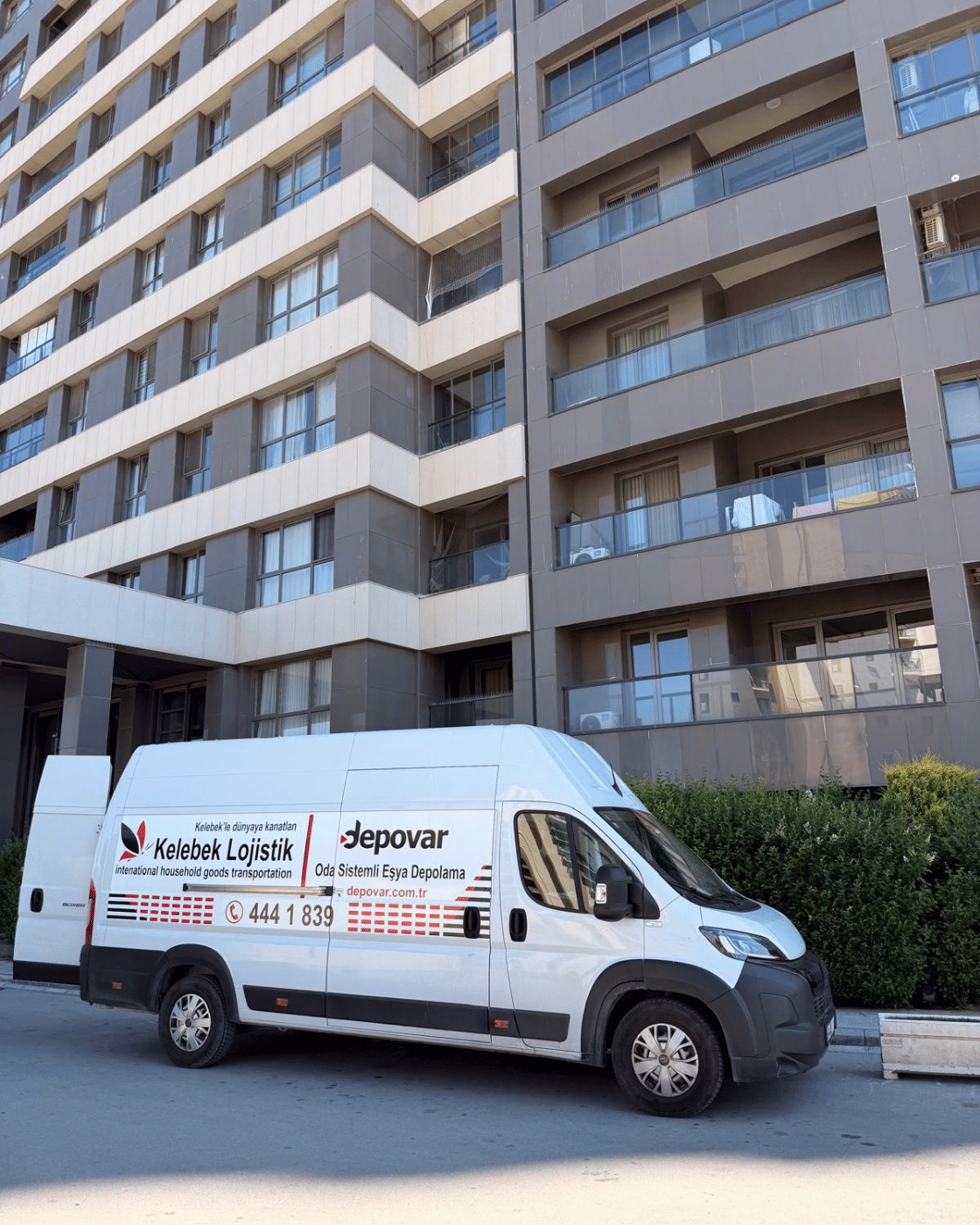 Velibaba ve Kaynarca dar sokakları için adresten ambalajlı toplama
